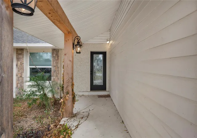 Photo 3 of Single family home for sale at 132 Alachua Dr, Winter Haven, FL 33884 | MLS# P4937917 | Listing updated on 2026-09-30