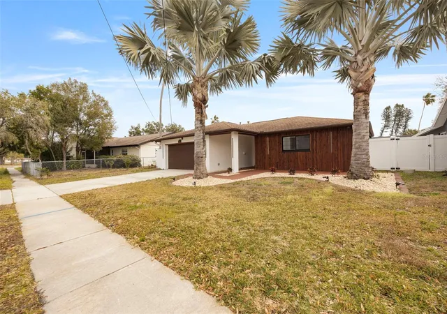3rd image of 5921 Denver St NE, Saint Petersburg, FL 33703 | MLS# TB8478818