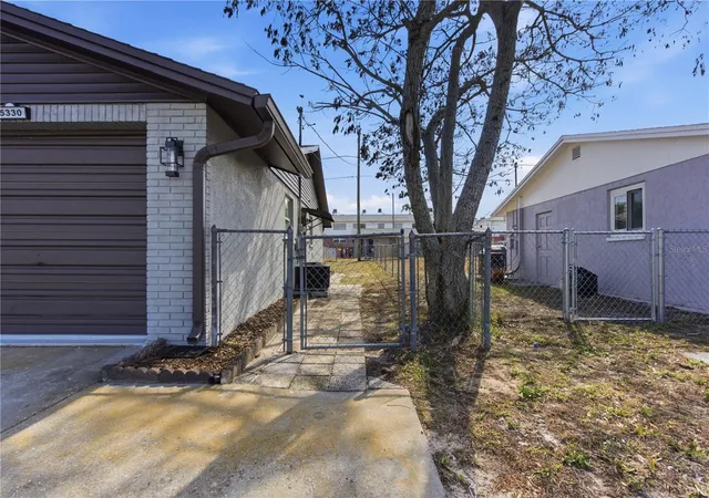 Photo 3 of Single family home for sale at 5330 Poinsettia Dr, New Port Richey, FL 34652 | MLS# TB8478846 | Listing updated on 2026-10-06