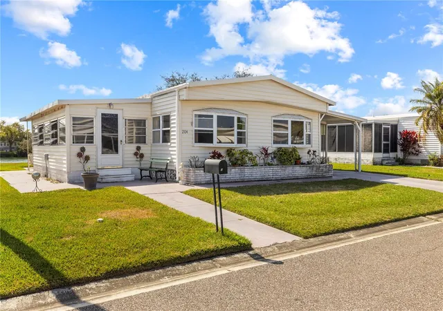 4th image of 204 51St Ave E, Bradenton, FL 34203 | MLS# TB8478850