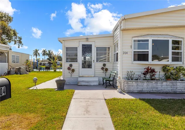 5th image of 204 51St Ave E, Bradenton, FL 34203 | MLS# TB8478850