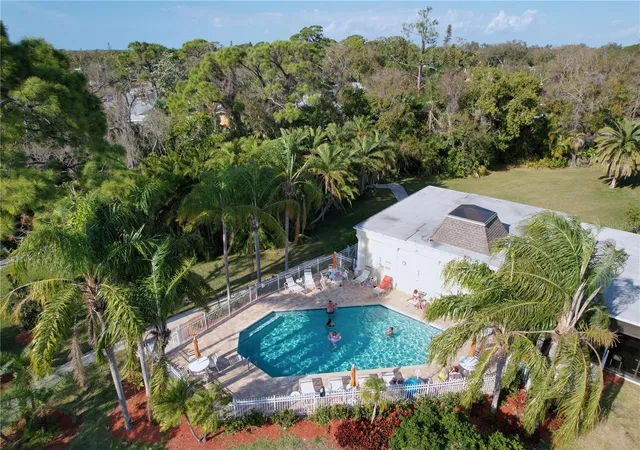 Photo 2 of Townhouse for sale at 11273 Kapok Grand Cir, Saint Petersburg, FL 33708 | MLS# TB8478866 | Listing updated on 2026-09-12