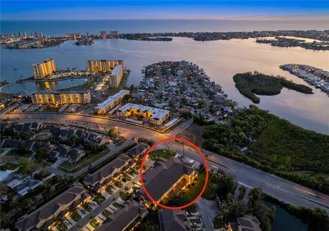 Photo 2 of Townhouse for sale at 11273 Kapok Grand Cir, Saint Petersburg, FL 33708 | MLS# TB8478866 | Listing updated on 2026-09-12