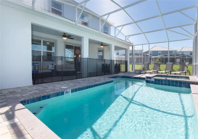Photo 2 of Single family home for sale at 8847 Interlocking Ct, Davenport, FL 33896 | MLS# O6384488 | Listing updated on 2026-10-02