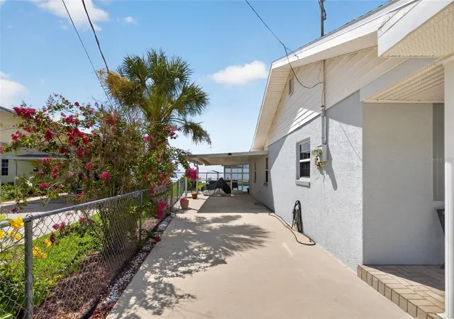 3rd image of 148 N Lake Reedy Blvd, Frostproof, FL 33843 | MLS# L4959613