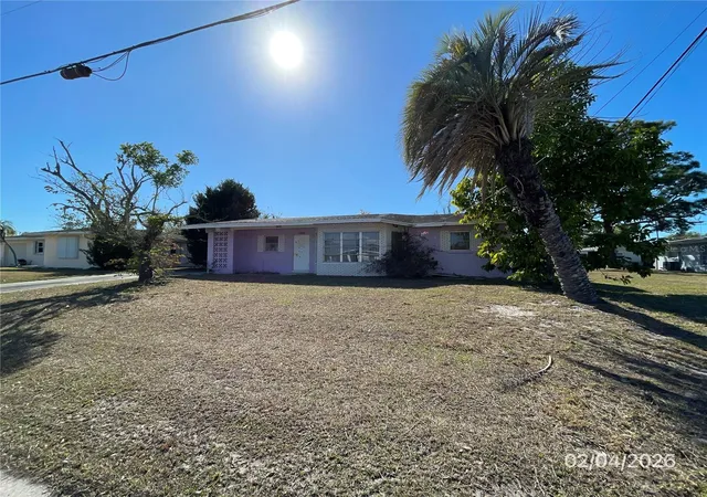 Photo 1 of Single family home for sale at 1708 Cambridge Dr, Venice, FL 34293 | MLS# A4683493 | Listing updated on 2026-09-01