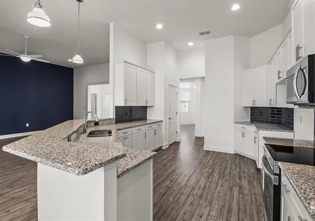5th image of 530 Sanctuary Blvd, Winter Haven, FL 33881 | MLS# S5144344