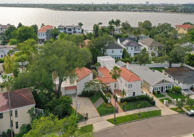 Homes for sale in Tampa, FL | 54 Aegean Ave, Tampa, FL 33606 | MLS# TB8478954
