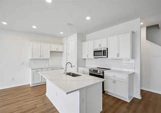 Photo 2 of Townhouse for sale at 31481 Spanish Mission Rd, San Antonio, FL 33576 | MLS# TB8478995 | Listing updated on 2026-10-06