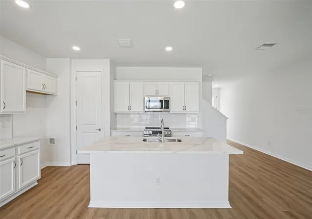 Photo 3 of Townhouse for sale at 31481 Spanish Mission Rd, San Antonio, FL 33576 | MLS# TB8478995 | Listing updated on 2026-10-06