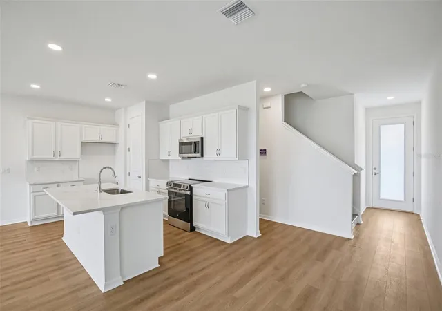 Photo 3 of Townhouse for sale at 31481 Spanish Mission Rd, San Antonio, FL 33576 | MLS# TB8478995 | Listing updated on 2026-10-06