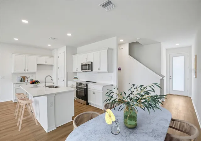 Photo 4 of Townhouse for sale at 31481 Spanish Mission Rd, San Antonio, FL 33576 | MLS# TB8478995 | Listing updated on 2026-10-06