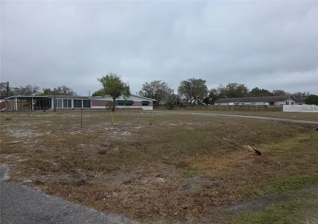 Photo 4 of Single family home for sale at 2634 South Dr, Clearwater, FL 33759 | MLS# W7883268 | Listing updated on 2026-09-04