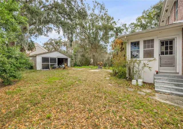 Photo 3 of Single family home for sale at 1170 S Clayton St, Mount Dora, FL 32757 | MLS# NS1087428 | Listing updated on 2026-09-29