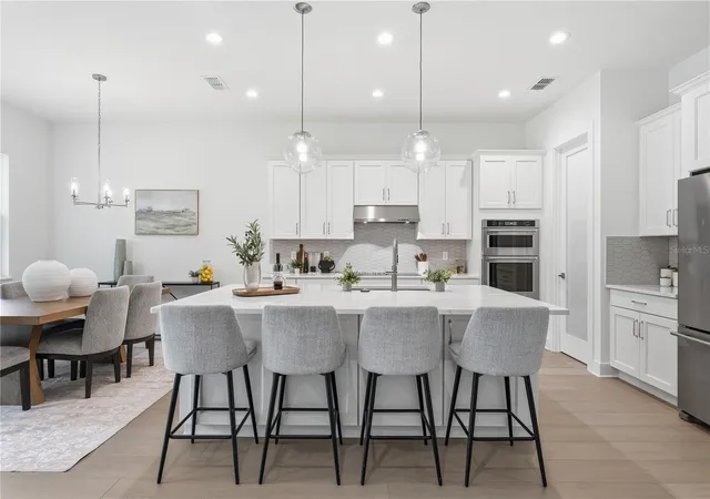 5th image of 1031 Gloryland Ct, Sanford, FL 32771 | MLS# O6384616