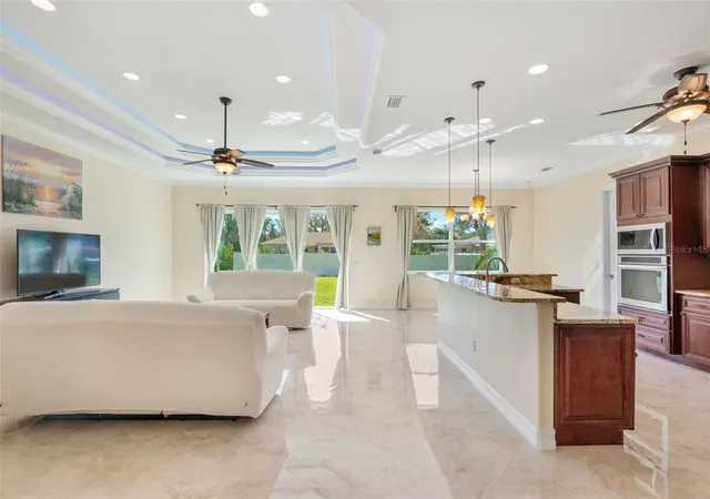Photo 4 of Single family home for sale at 1900 Colleen St, Sarasota, FL 34231 | MLS# R4910744 | Listing updated on 2026-08-26