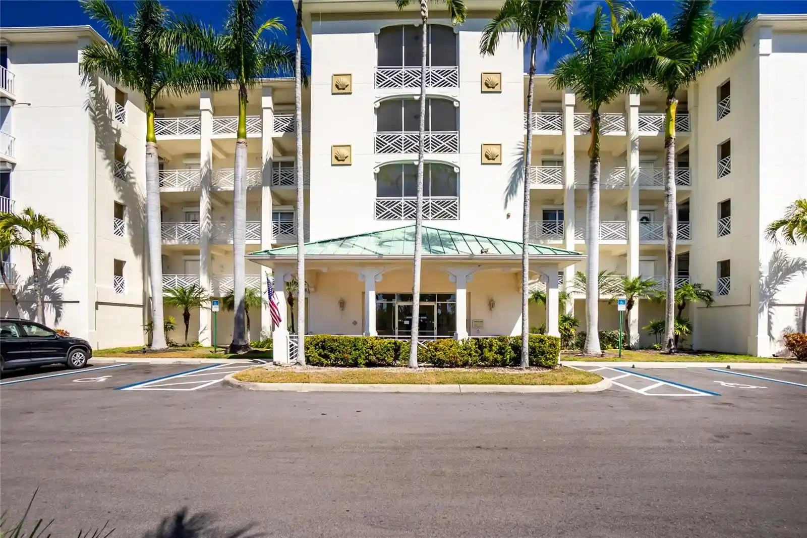 Listing Photo 2 - Condo for sale in 200 Harbor Walk Dr located at 200 Harbor Walk Dr, Punta Gorda, FL 33950 - Unit #353
