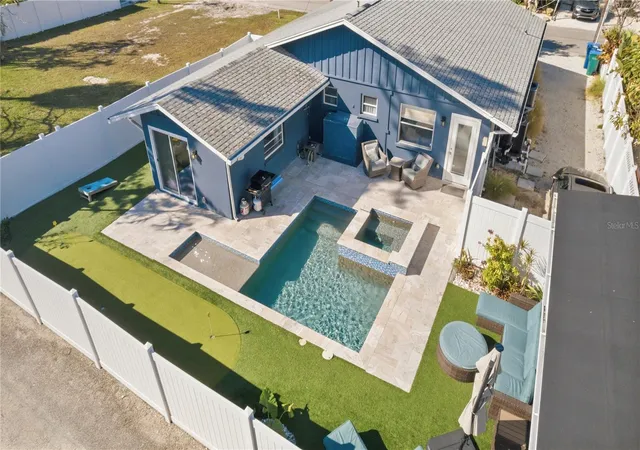 2nd image of 205 Haverkos Ct, Holmes Beach, FL 34217 | MLS# A4683517