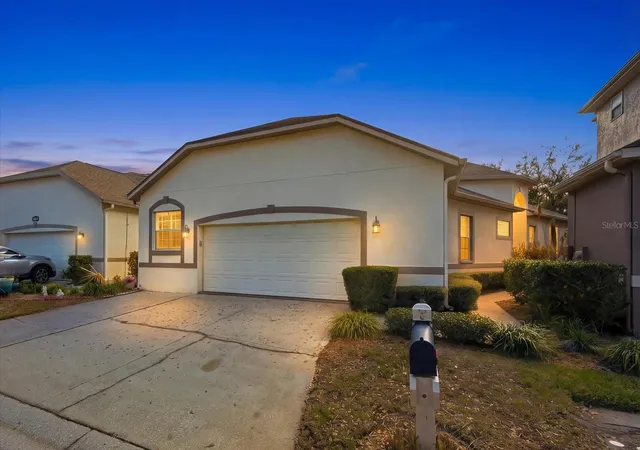 Homes for sale in Valrico, FL | 5202 Fairway One Dr, Valrico, FL 33596 | MLS# TB8479084
