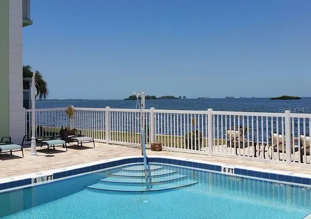 2nd image of 464 N Paula Dr, DUNEDIN, FL 34698