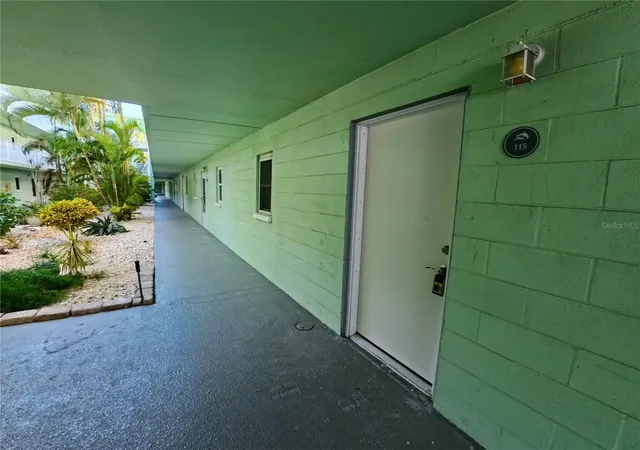 Photo 3 of Condo for sale at 464 N Paula Dr #115, Dunedin, FL 34698 | MLS# TB8479091 | Listing updated on 2026-08-17