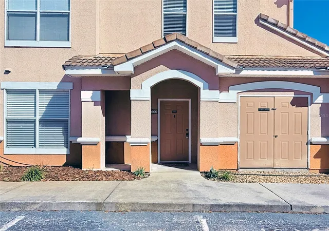 Photo 2 of Condo for sale at 18013 Villa Crk Dr, Tampa, FL 33647 | MLS# TB8479103 | Listing updated on 2026-09-15
