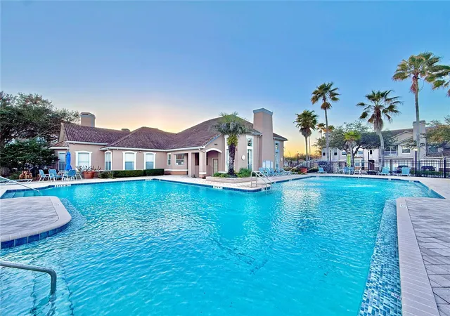 Photo 3 of Condo for sale at 18013 Villa Crk Dr, Tampa, FL 33647 | MLS# TB8479103 | Listing updated on 2026-09-15
