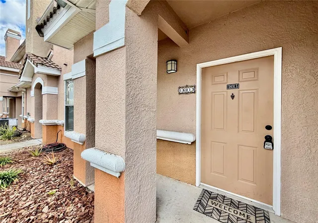 Listing Photo 5 - Condo for sale in building located at 18013 Villa Creek Dr, TAMPA, FL 33647