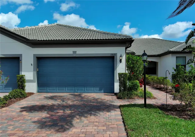 1st image of 17631 Camden Dr, Bradenton, FL 34202 | MLS# A4683528