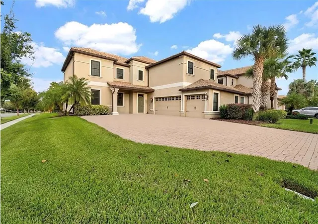 Homes for sale in Davenport, FL | 1301 Gleneagles Ln, Davenport, FL 33896 | MLS# O6384660