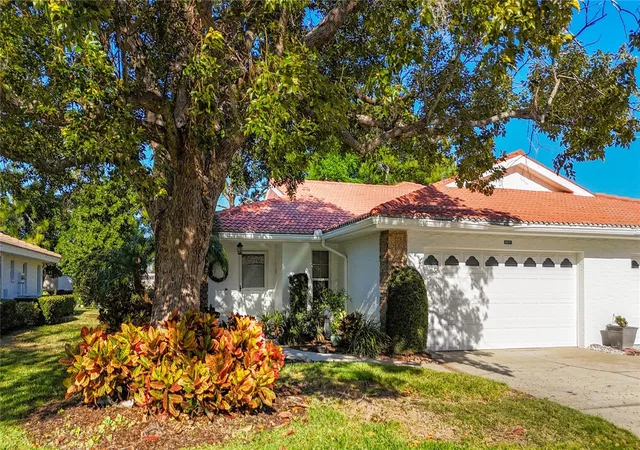 Homes for sale in Bradenton, FL | 5611 Garden Lakes Dr, Bradenton, FL 34203 | MLS# A4683531