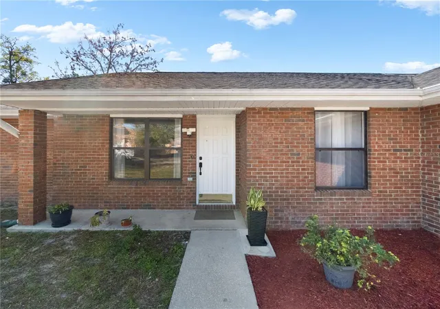 Homes for sale in Deltona, FL | 857 S Atmore Cir, Deltona, FL 32725 | MLS# G5108619