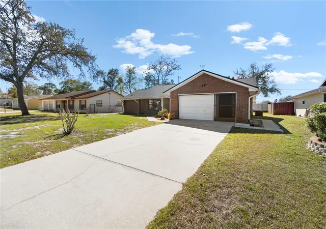 Homes for sale in Deltona, FL | 857 S Atmore Cir, Deltona, FL 32725 | MLS# G5108619