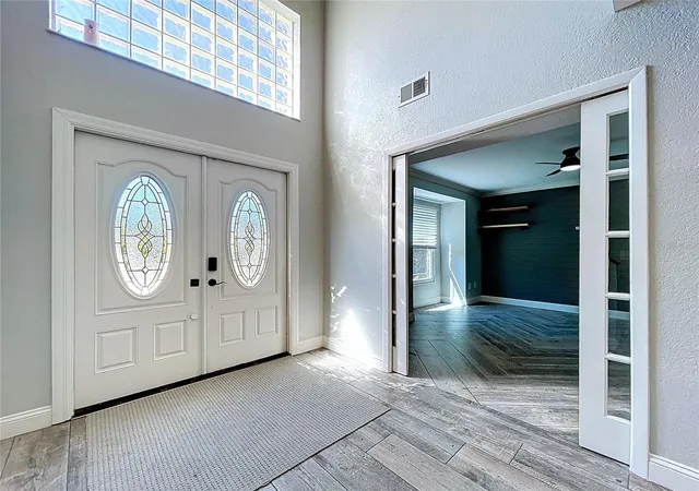 5th image of 10655 Lakeview Dr, New Port Richey, FL 34654 | MLS# W7883283