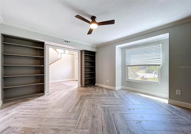 Photo 3 of Single family home for sale at 10655 Lakeview Dr, New Port Richey, FL 34654 | MLS# W7883283 | Listing updated on 2026-09-23