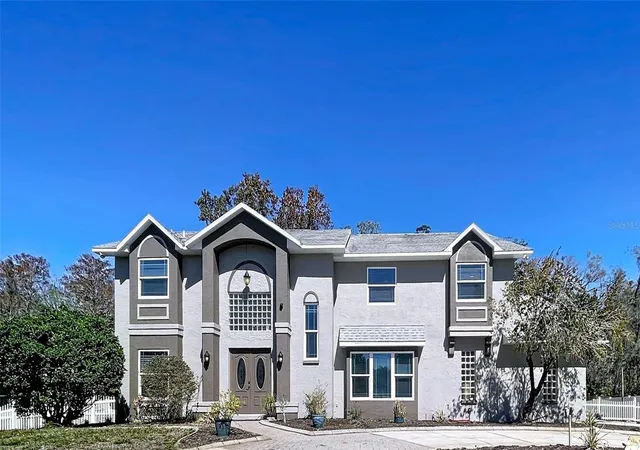 3rd image of 10655 Lakeview Dr, New Port Richey, FL 34654 | MLS# W7883283