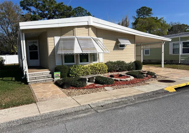 3rd image of 1001 Starkey Rd #90, Largo, FL 33771 | MLS# TB8479163