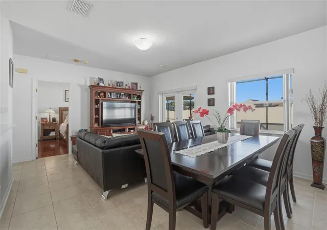 Photo 3 of Single family home for sale at 995 Cumberland Dr, Kissimmee, FL 34759 | MLS# O6384765 | Listing updated on 2026-08-27