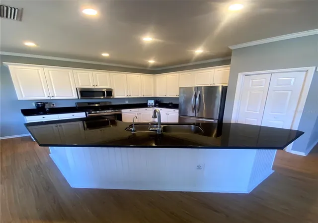 3rd image of 6020 Martinglade Pl, Lithia, FL 33547 | MLS# A4683584
