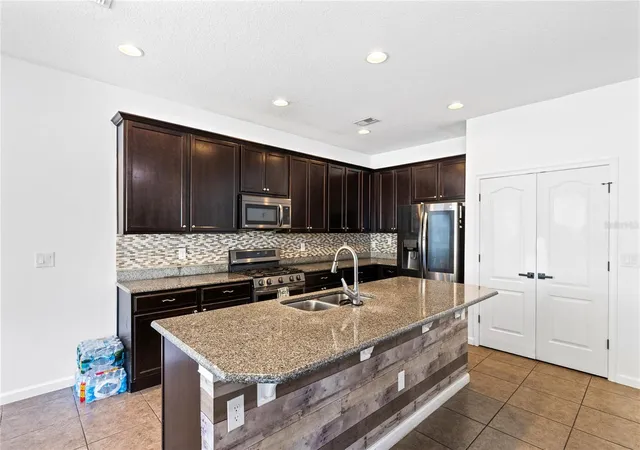 5th image of 873 Haring Ln, Mount Dora, FL 32757 | MLS# O6384772