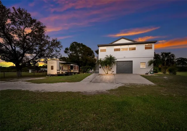 3rd image of 1516 Fox Creek Dr, Sarasota, FL 34240 | MLS# A4683593