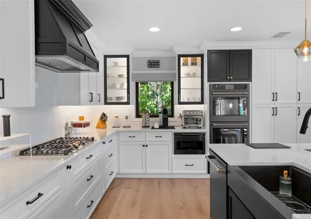 Photo 4 of Single family home for sale at 4926 W Melrose Ave N, Tampa, FL 33629 | MLS# TB8479336 | Listing updated on 2026-10-02