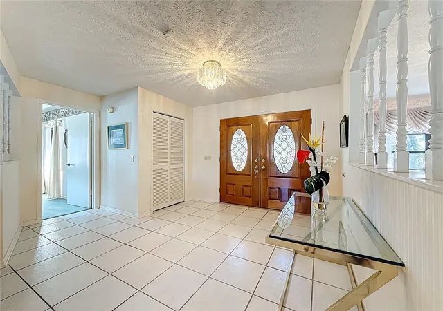 4th image of 452 Summit Chase Dr, Valrico, FL 33594 | MLS# TB8479337