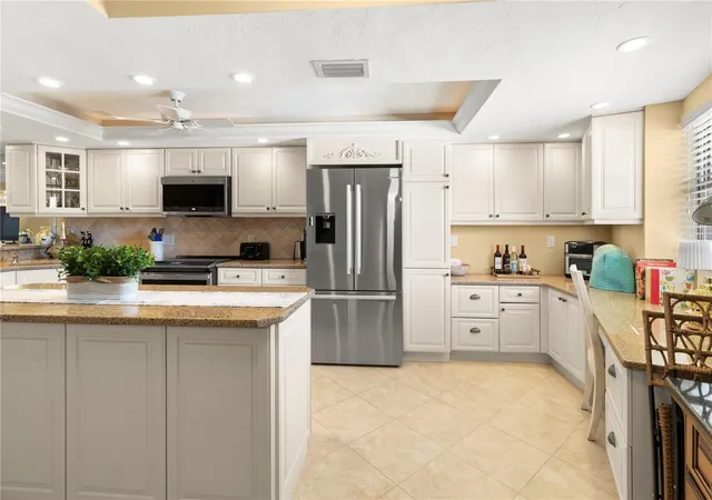 Homes for sale in Sarasota, FL | 5790 Midnight Pass Rd #208, Sarasota, FL 34242 | MLS# A4683618
