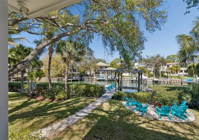 3rd image of 4909 W Spring Lake Dr, Tampa, FL 33629 | MLS# TB8479405
