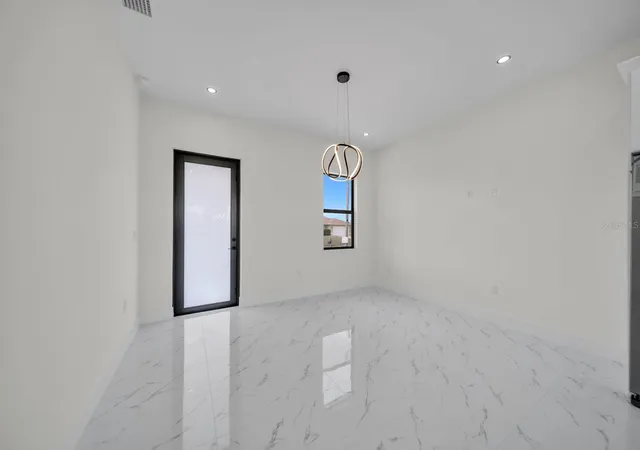5th image of 4003 10Th St Sw, Lehigh Acres, FL 33976 | MLS# A4683621