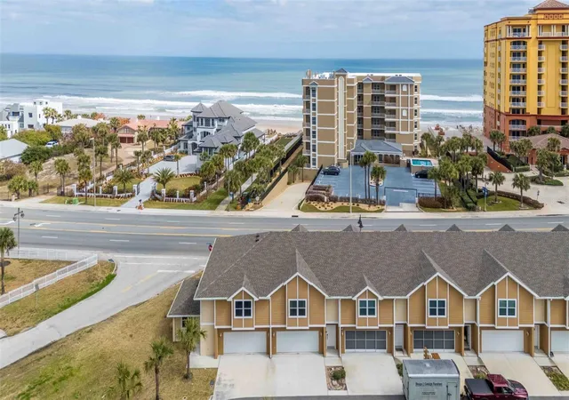 Photo 3 of Townhouse for sale at 108 Oceans Cir, Daytona Beach, FL 32118 | MLS# FC316407 | Listing updated on 2026-09-12