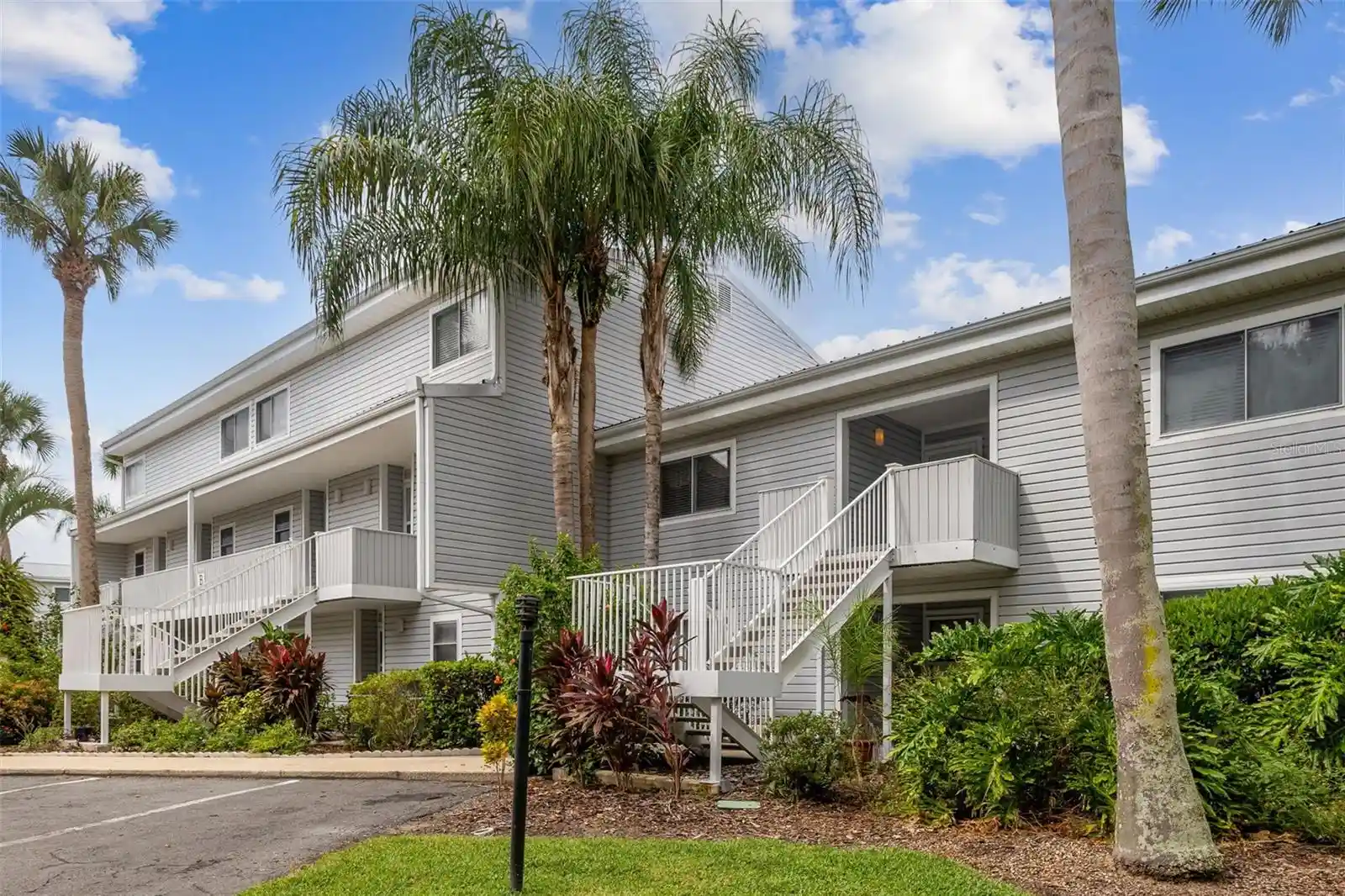 Listing Photo 2 - Condo for sale in 210 River Bend Pl located at 210 River Bend Pl, WELAKA, FL 32193 - Unit 210 River Bnd Pl