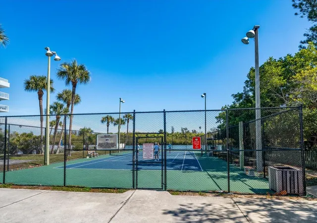 2nd image of 17920 Gulf Blvd, REDINGTON SHORES, FL 33708