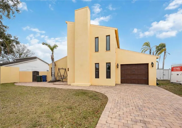 Photo 1 of Single family home for sale at 6515 Mauna Loa Blvd, Sarasota, FL 34241 | MLS# A4683636 | Listing updated on 2026-08-31